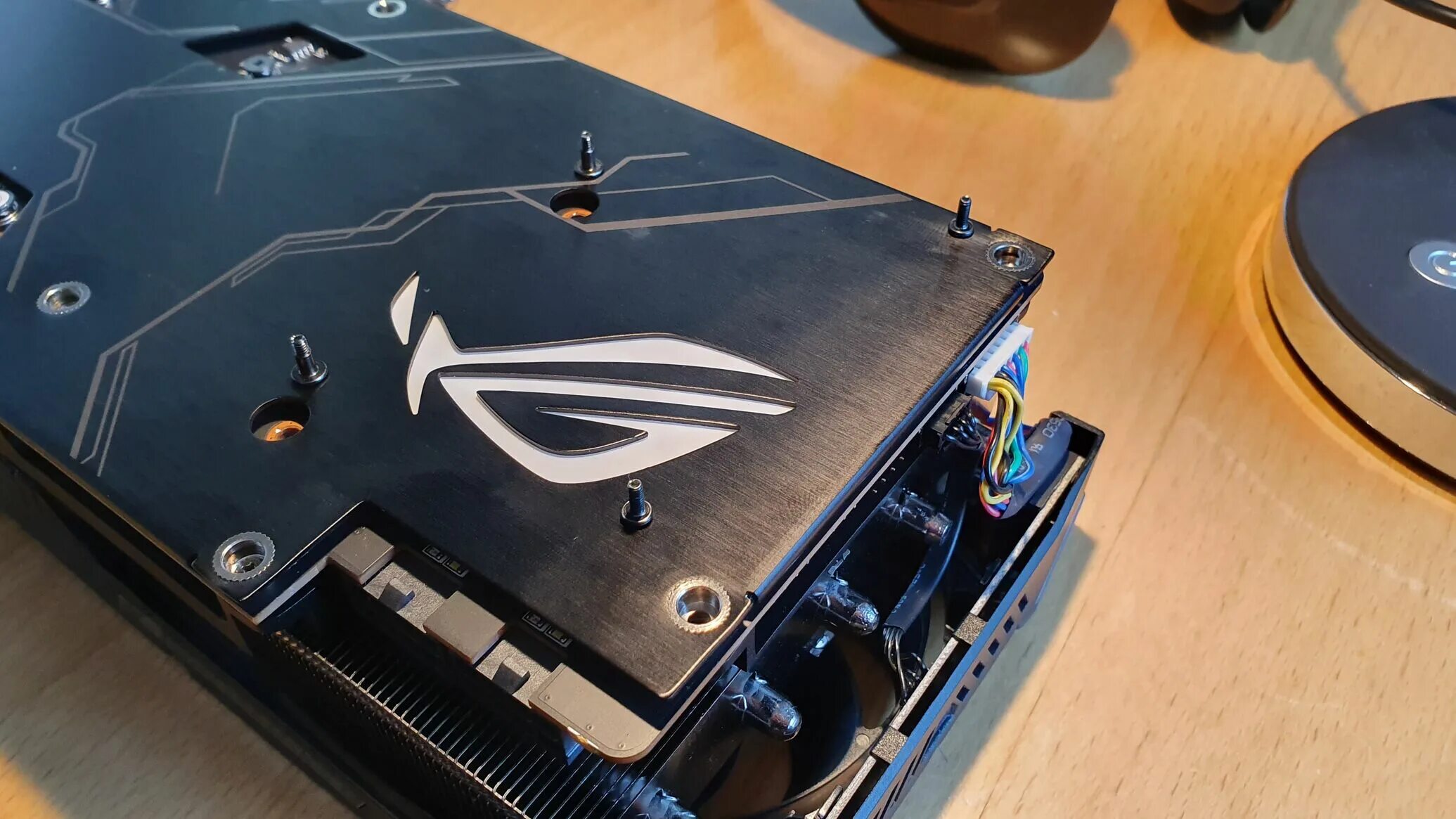 Rx5700xt strix. Rx 5700xt asus rog. asus strix 5700xt. rx 5700 xt asus tuf. rx 5700xt driver.