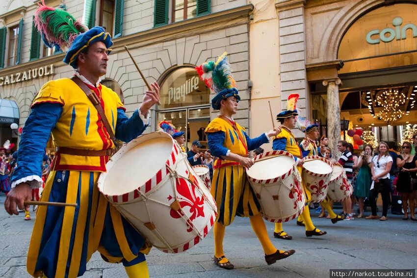 народные традиции италии музыка 5 класс. тарантелла итальянский народный танец. италия праздники и традиции. итальянцы музыканты. народные традиции италии музыка 5 класс.