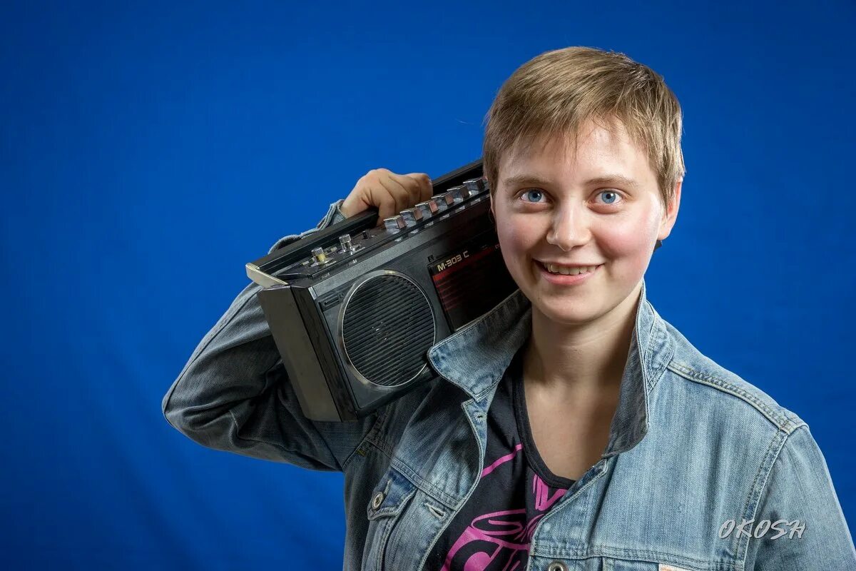 Игорь кибирев танцуешь в стиле 90-х. Кибирев песни слушать танцуешь в стиле 90-х. День рождение в 90-х годах. Фотосессия в стиле 90-х. Свадебный клип в стиле 90х руки вверх и игорь николаев - невеста.