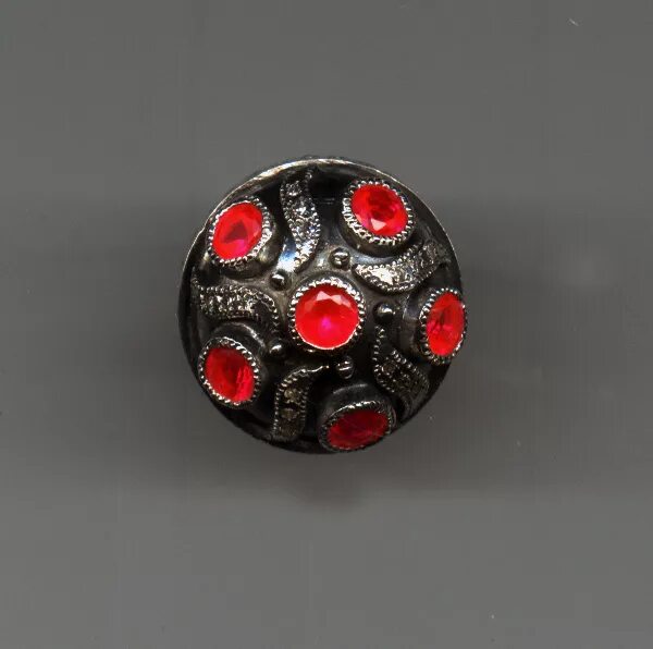 Осколок сталкрафт артефакт. Как зарядить артефакт. Кулон кинарет скайрим. Anomaly 1. Как зарядить артефакт.