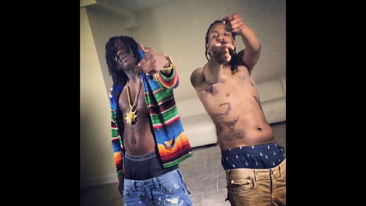 Gbe chief keef. Chief keef gang gang. Чиф киф чирак. Чиф киф с бандой. Chief keef glo gang.