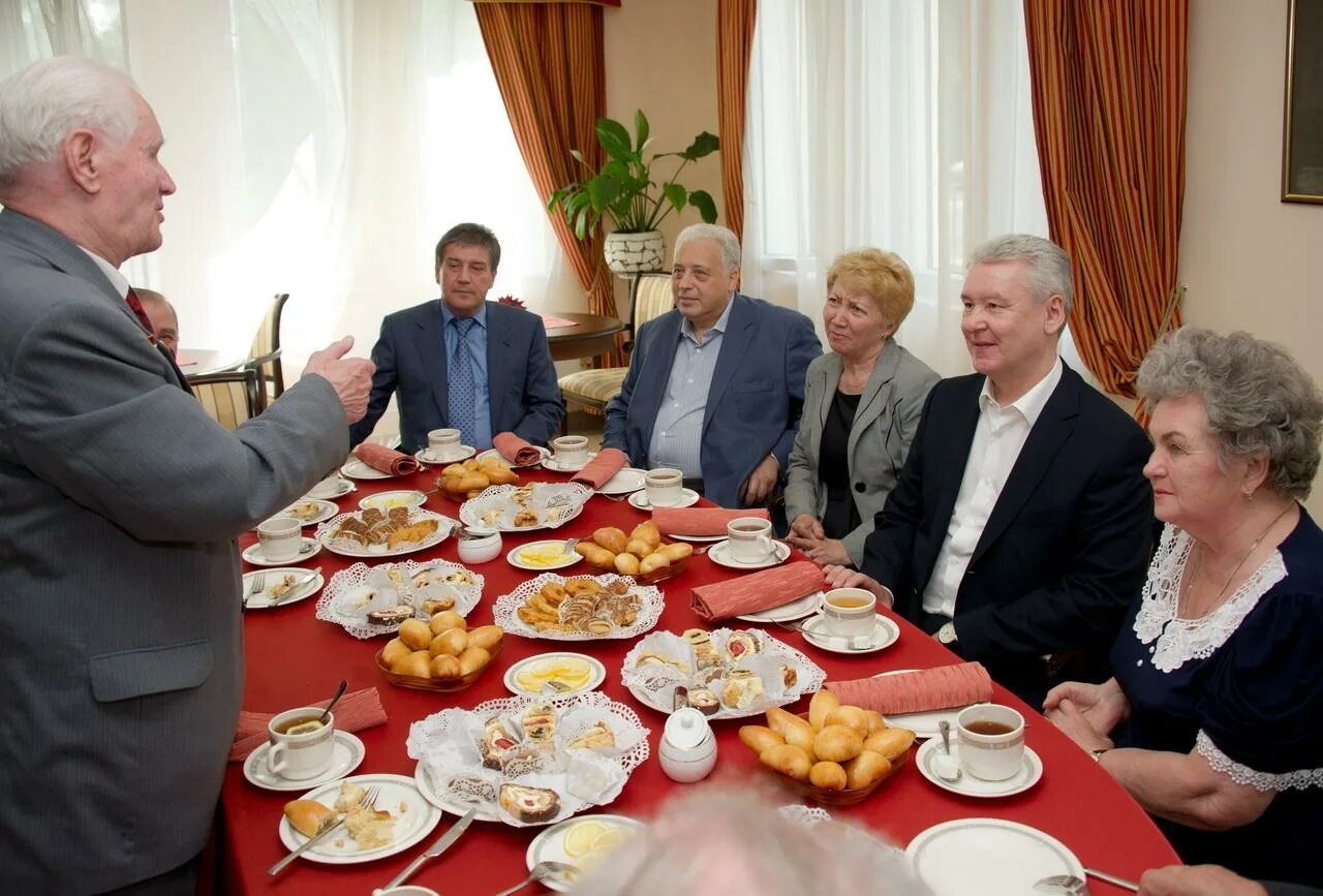 Собянин в Зеленограде. Пансионат Никольский парк в Зеленограде. Пансионат в Зеленограде. Собянин в ресторане. Сайт никольский парк зеленоград