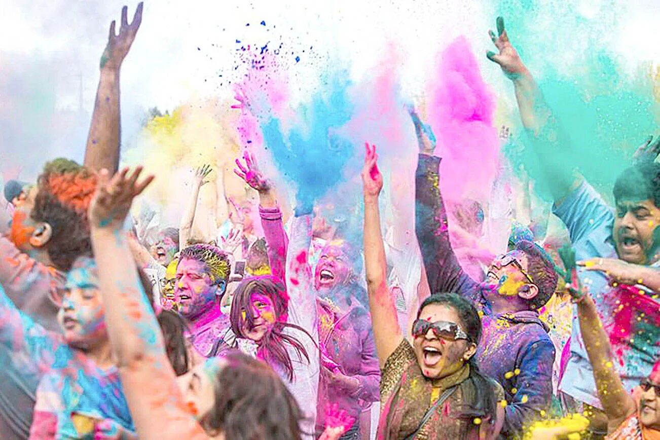 Фестиваль красок colorfest. Холи фест. Краски холи с самолёта. Colorfest спб 2024. Colorfest спб 2024.