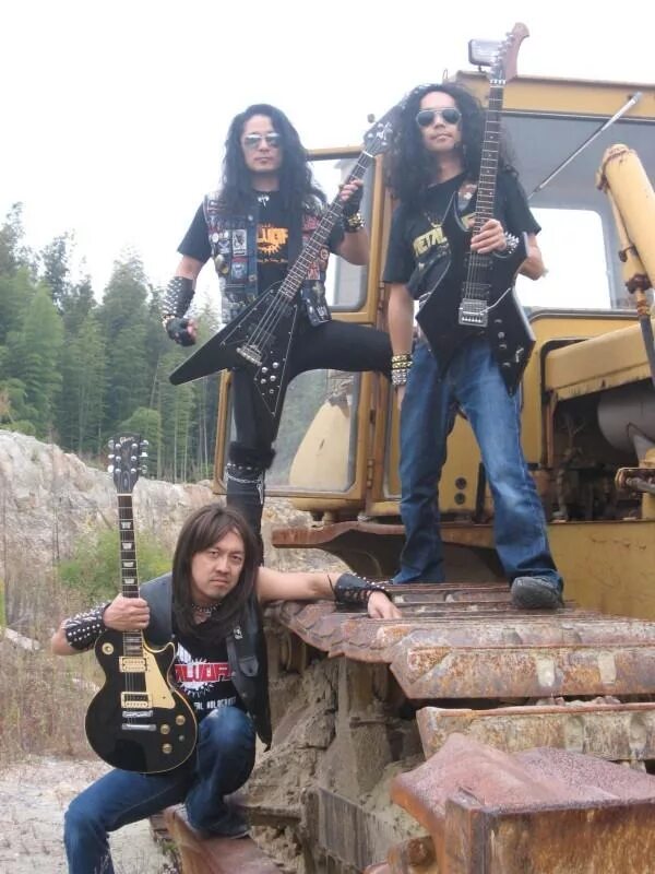 Metalucifer группа. Bulldozer группа. Бульдозер групп. Бульдозер группа металл.