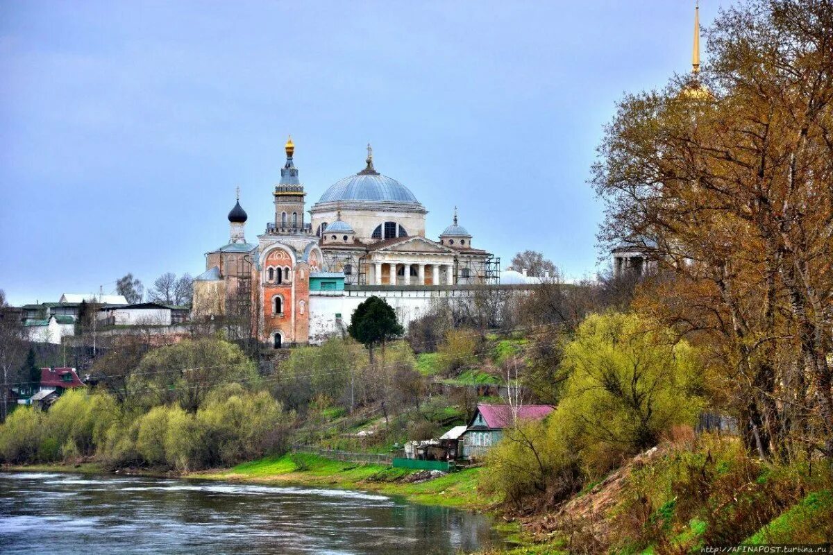 Население города торжок. Тверецкая набережная Торжок. Торжок Тверская область. Торжок исторический центр. Тверь Торжок.