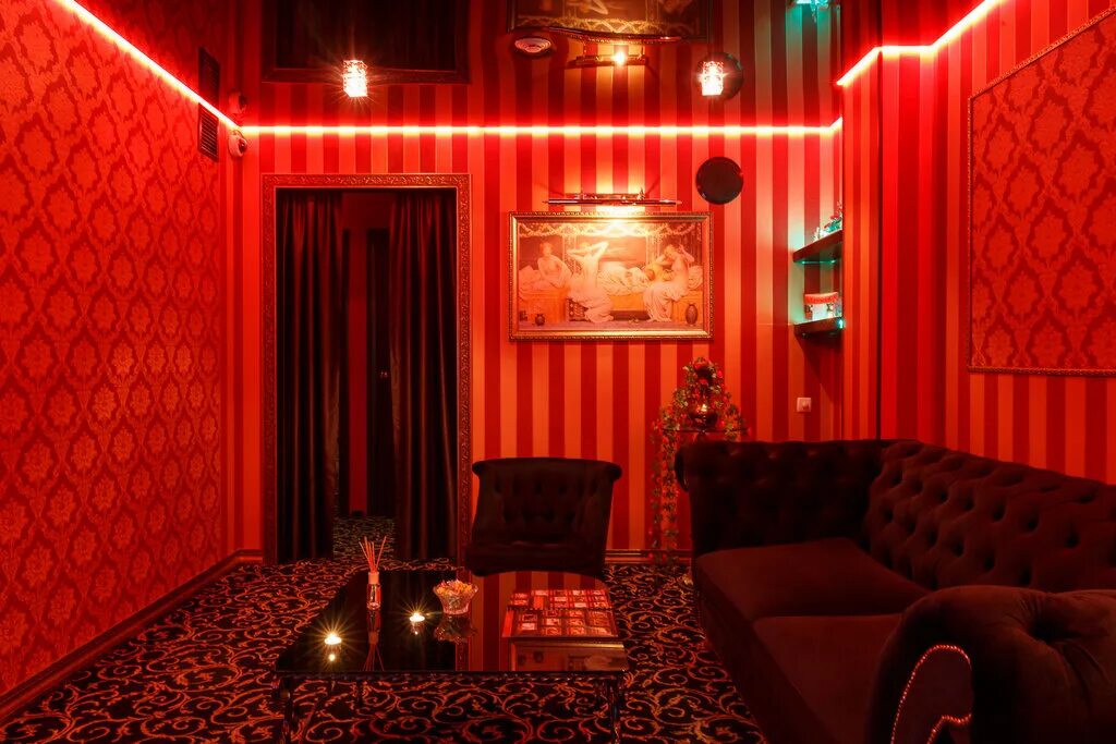 Ягода малина. Девушки подростки на массаже. Малинки украшения. Распберри малина. Спа салон малинки саратов.