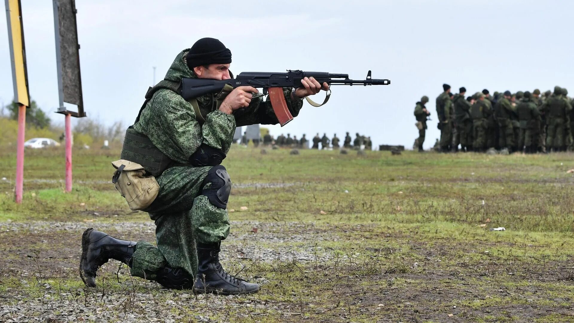 Риа новости мобилизация. Военная подготовка. Стрельба на Белгородском полигоне. Стрельба на полигоне в Белгороде. Боевая подготовка.