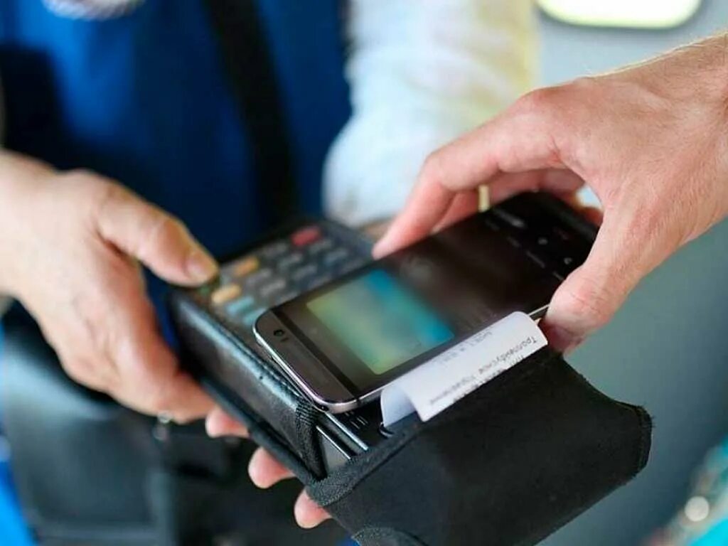 Как оплатить проезд в автобусе телефоном