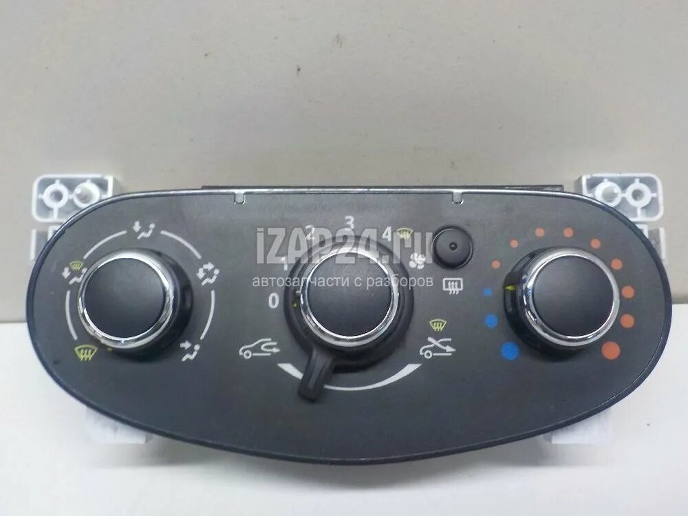 Блок управления печкой рено логан 1. Блок управления печкой дастер. Duster блок управления климатом. Блок климата рено дастер. Управление печкой рено дастер.