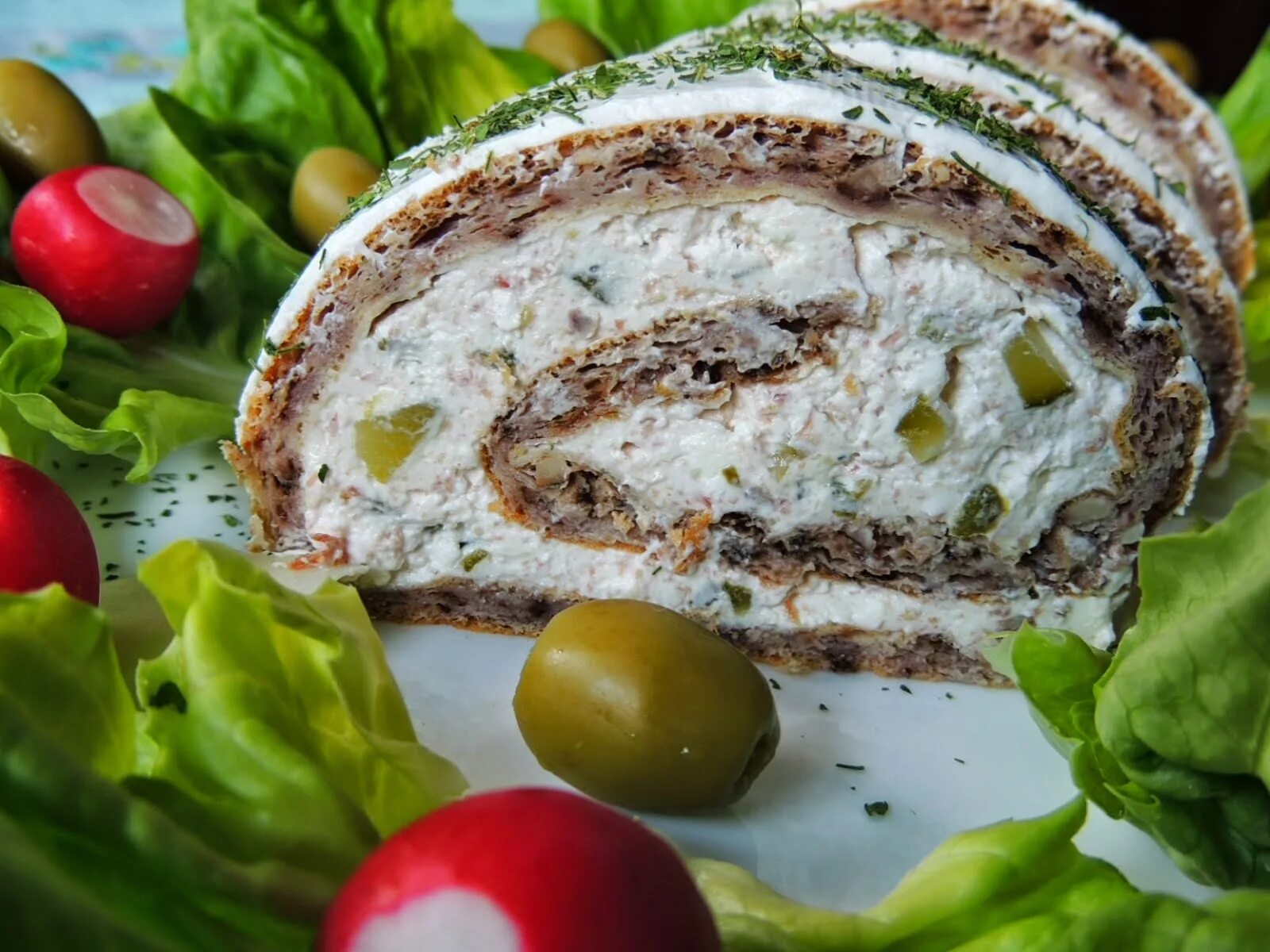Рулет со шпинатом. Мясной рулет со шпинатом. тесто со шпинатом для рулета. ролат. xlorodli slanis.