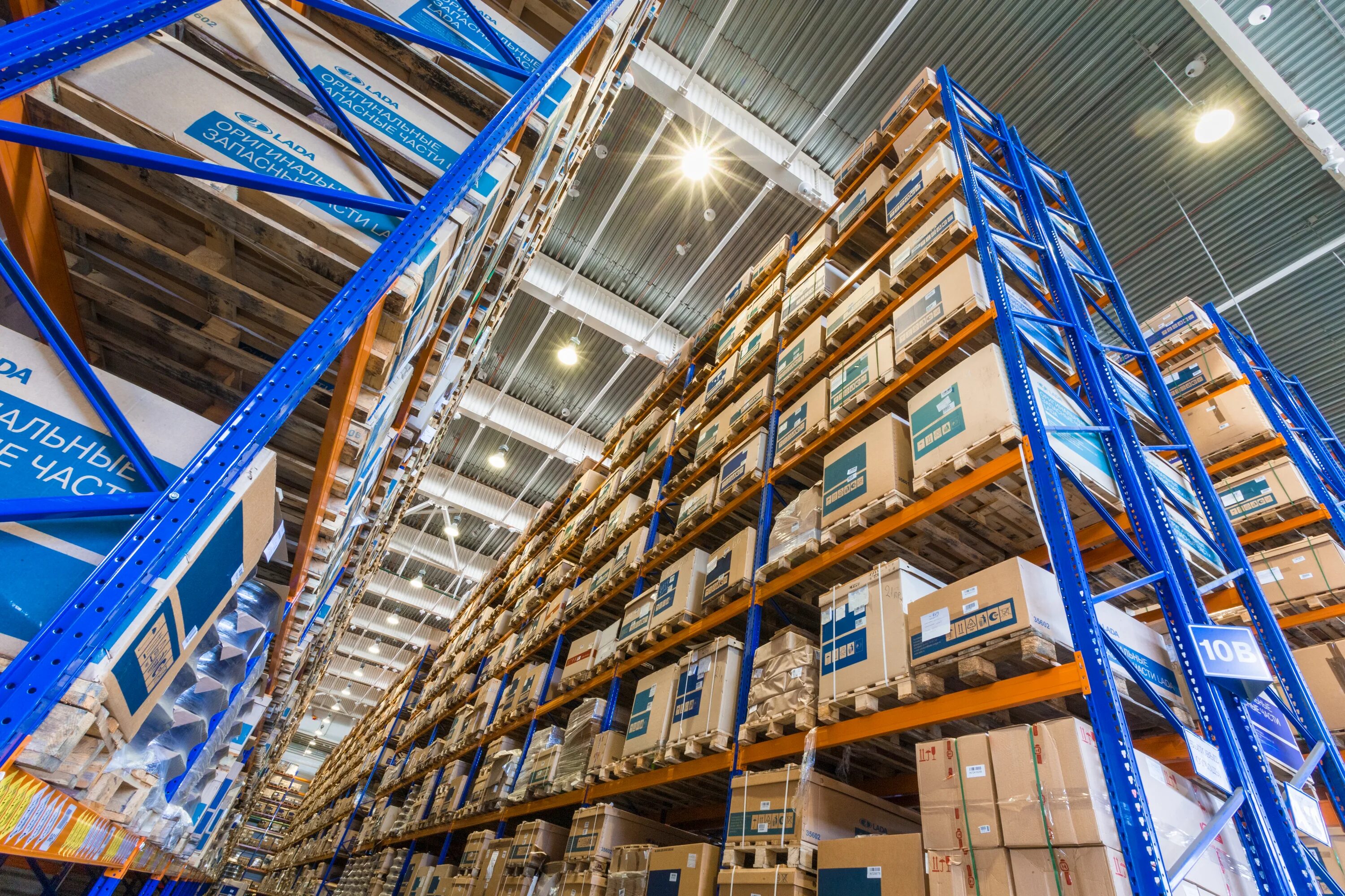 работник склада озон. склад 17 спб. сколько человек работало на складе в шушарах. логистика реутов. московское шоссе 235 энерго.