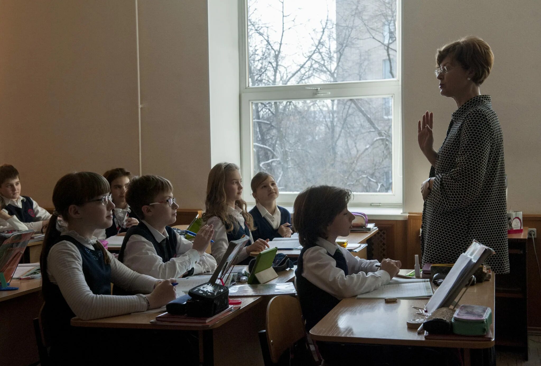 Не принятый ученик школы. Урок в школе. Урок в школе Москва. Школа фото. Директор школы Москва.