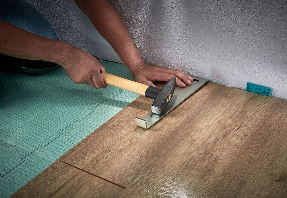 Ламинат на линолеум без подложки. Wolfcraft Angle Bevel for Floor laying Laminate & Vinyl. Подбивочная планка для ламината. 6750000 Wolfcraft. Подбивная планка для винилового ламината.