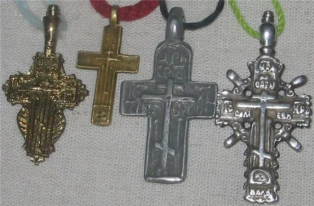 Восьмиконечный Старообрядческий крест. Крест Старообрядческий восьмиконечный православный. Старообрядческий намогильный крест. Восьмиконечный крест староверов.