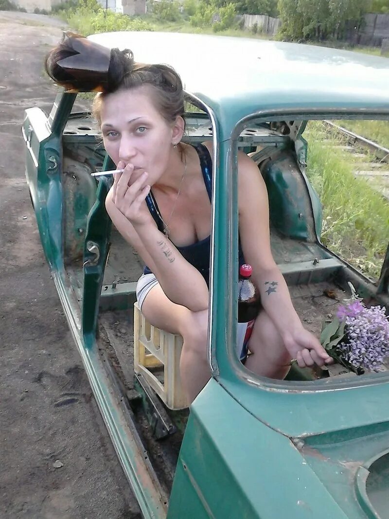 Девки вышла за дебила