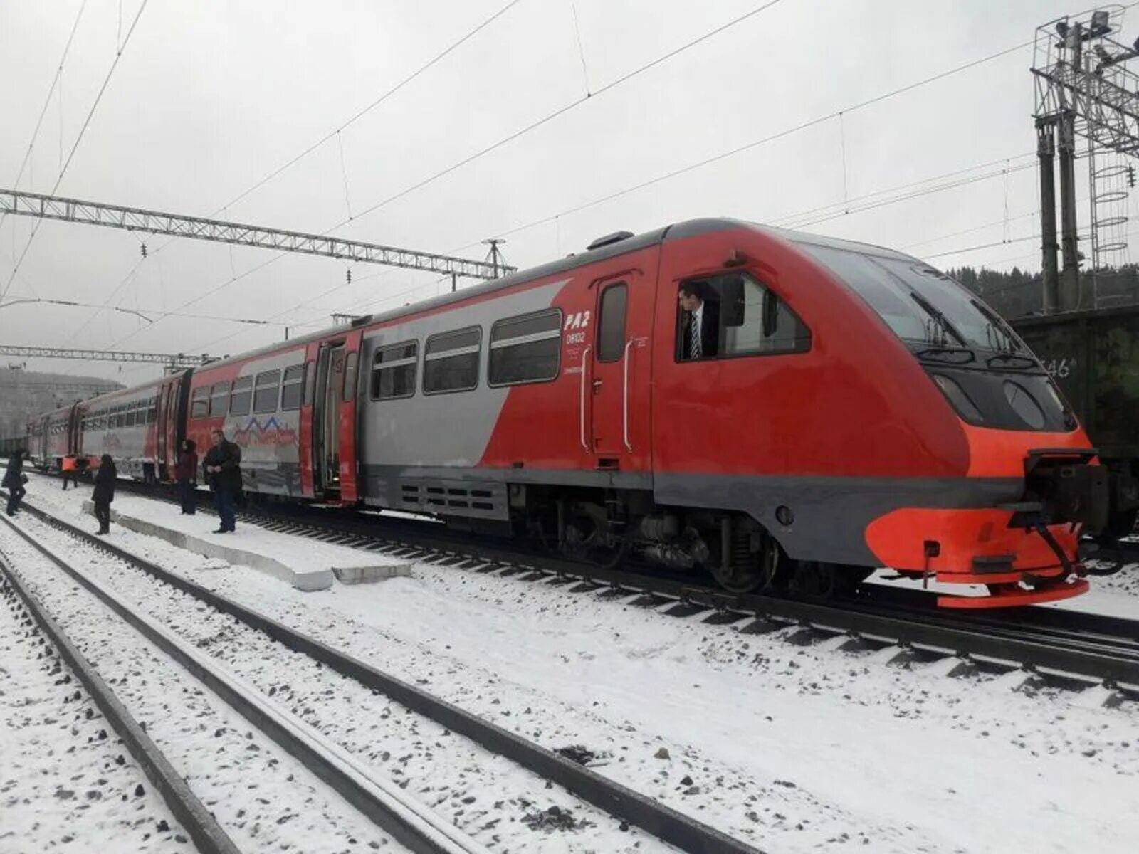 Легенда Урала поезд. Уфа Новоабзаково электричка. Уфа Новоабзаково Ласточка. Электричка Уфа.