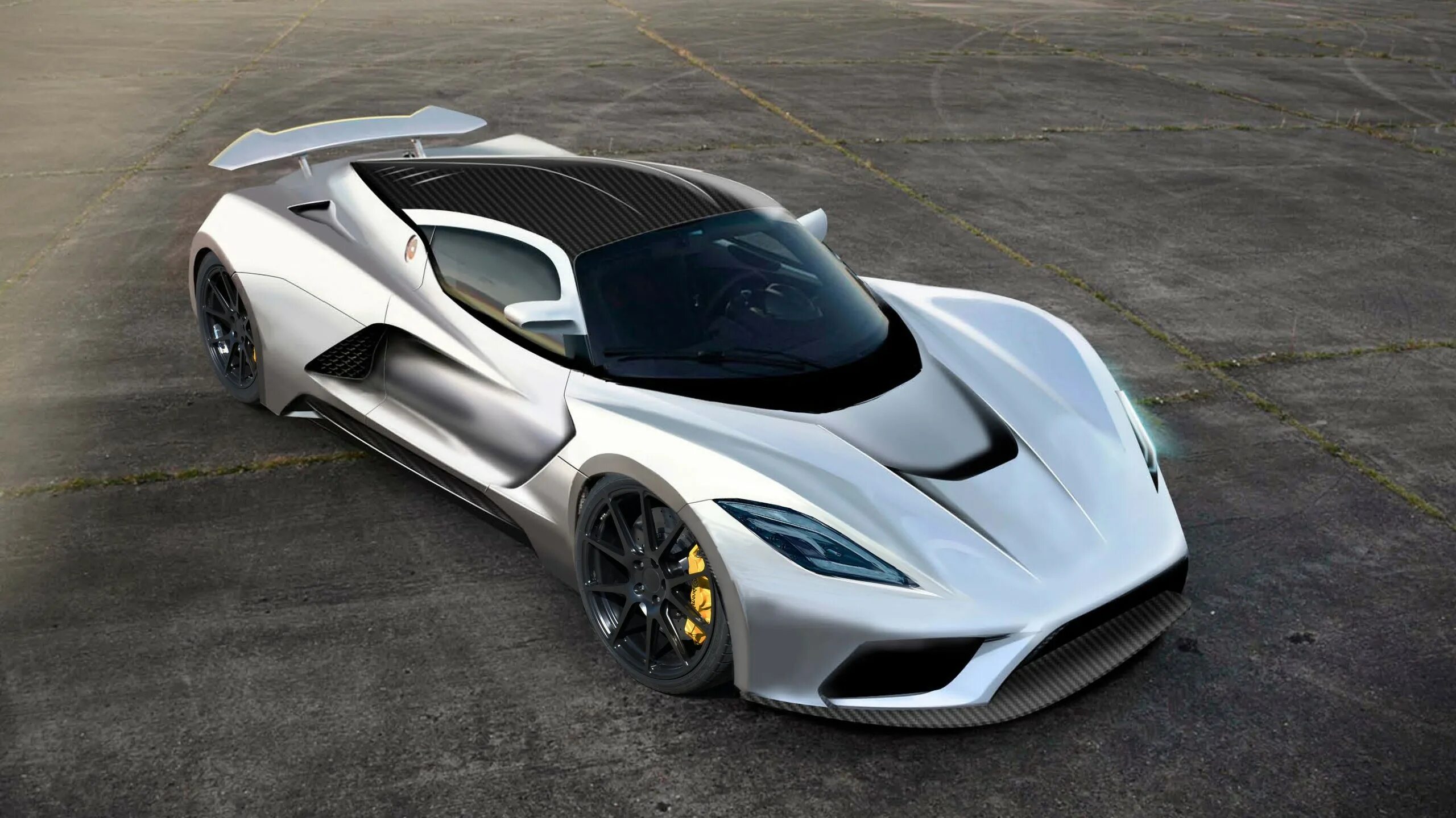 3 самых быстрых машины. Гиперкар Hennessey Venom f5. Машина Hennessey Venom f5. Хеннесси Веном ф5. Hennessey Venom f5 2014.