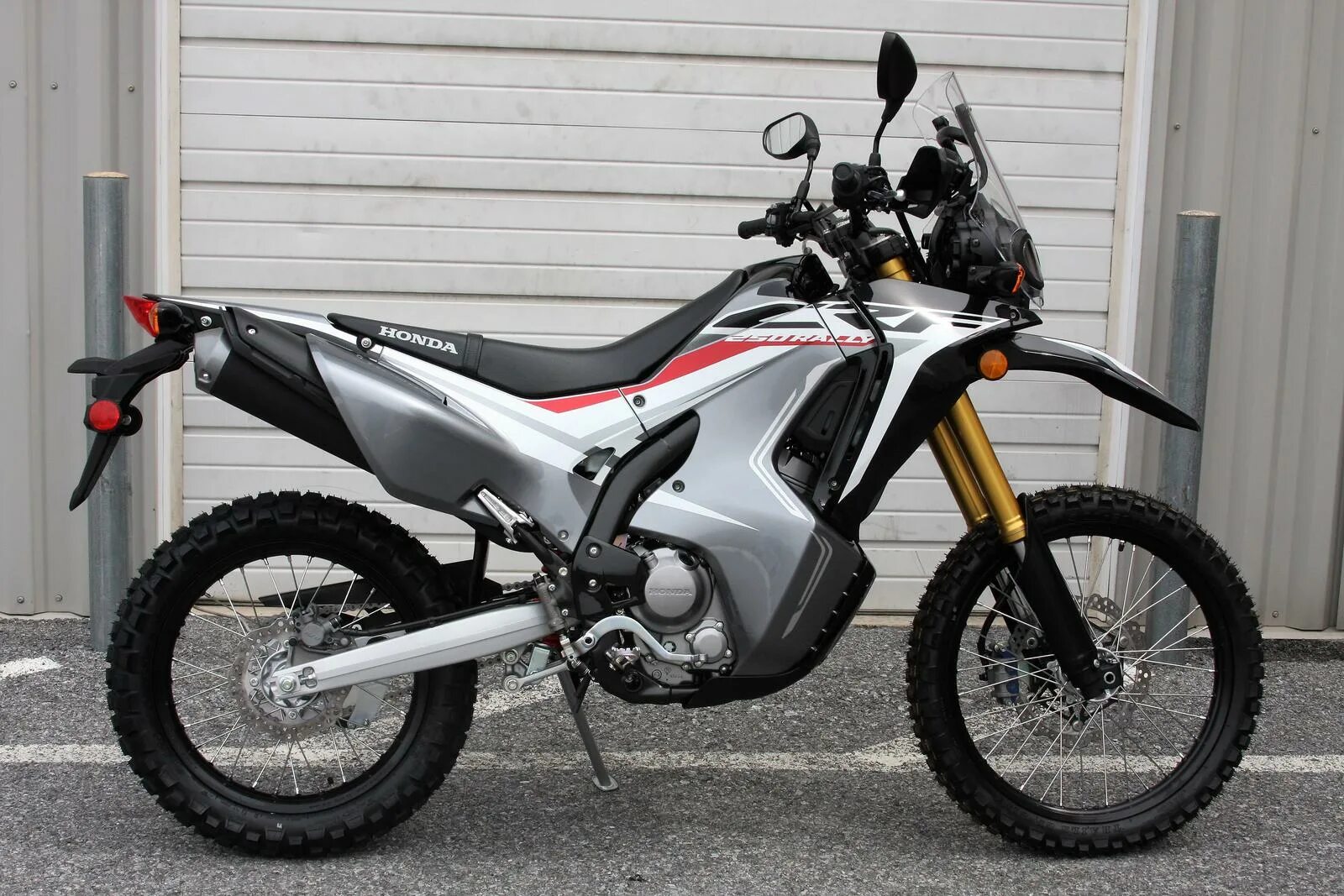 Honda 250 l. Хонда crf250l. Хонда CRF 250 Rally. Honda CRF 250 L Adventure. Хонда СРВ 250 ралли.