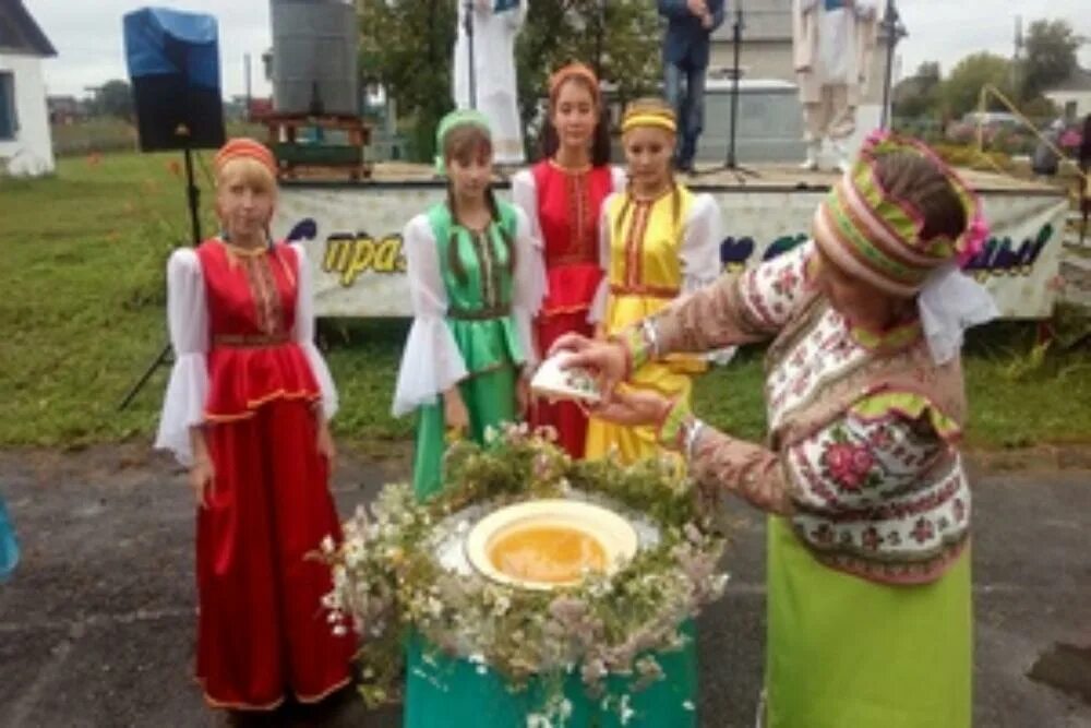 Программа спас 14. Медовый спас празднование. медовый спас фольклорный праздник. медовый спас празднование на руси. медовый спас русские народные праздники.