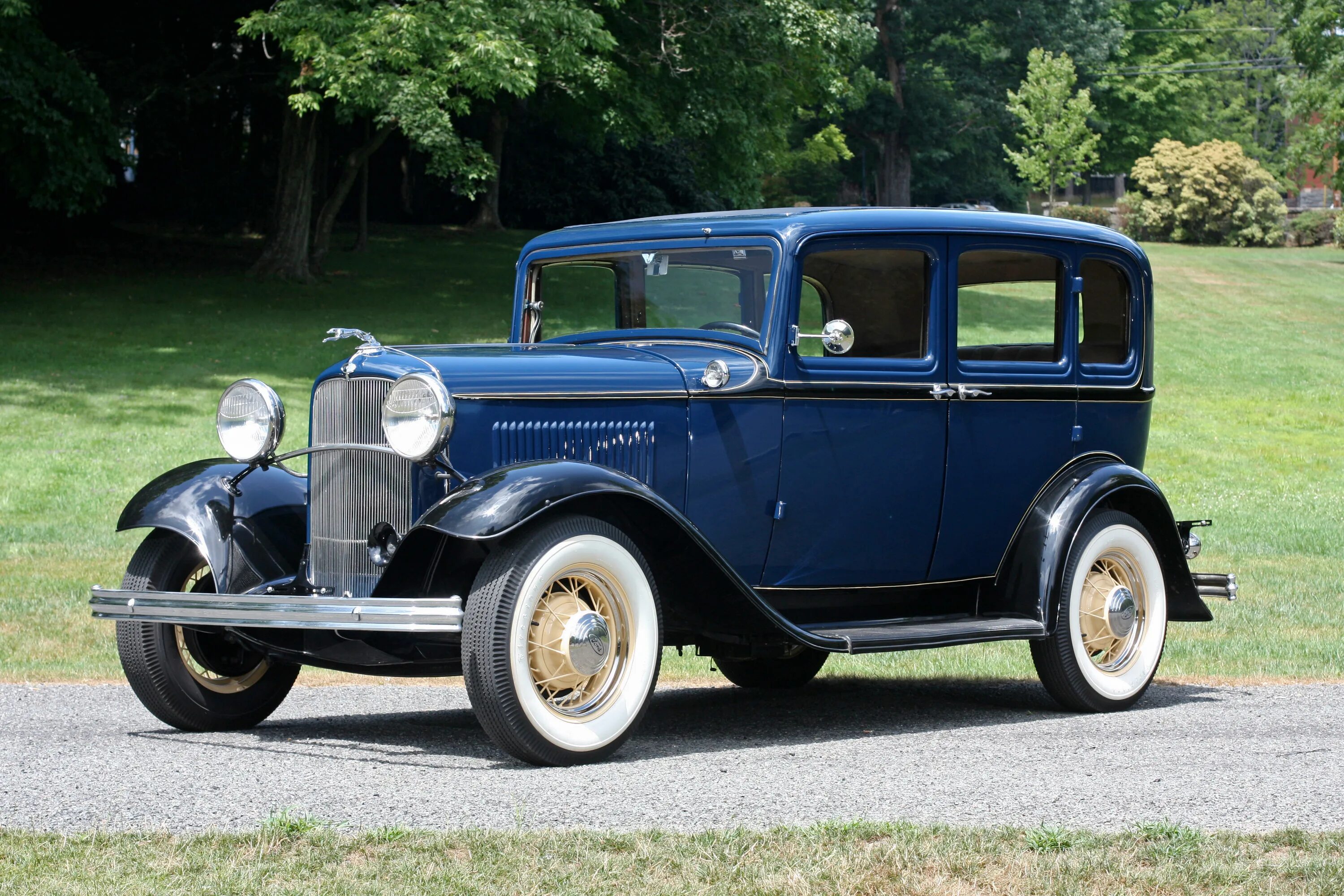 Модель форда. Ford model 40. 1932 Ford model b Deluxe Fordor sedan. Ford model a 1932. Ford model b 1932.