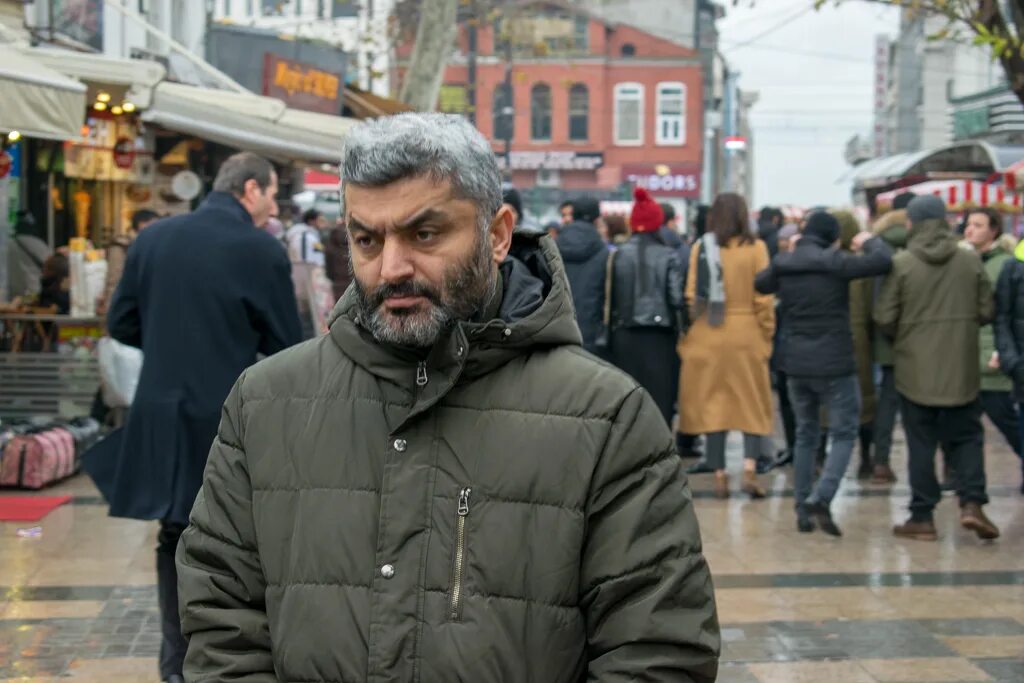 Как одеваться в стамбуле в феврале. Стамбул в декабре. стамбул в феврале. стамбул сейчас. люди в стамбуле в декабре.