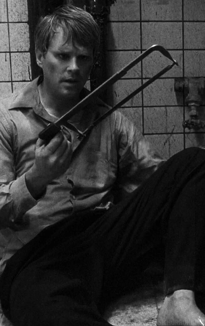 конечности человека отрезанные. бензопила пб-37. пила 1 rflhs bp abkmvf. мужчина пилит. пилить ногу.