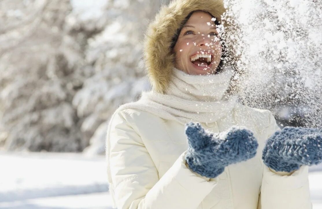 Красивая теплая зима. Первая любовь зимой. Доброе утро зима метель. Люблю зиму стихи. Зимний день согревания.