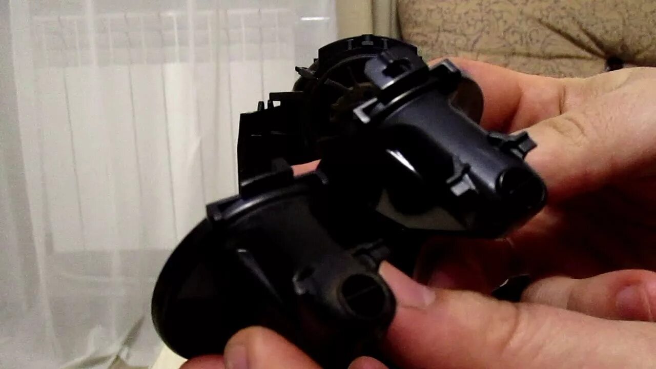 Капсульная кофеварка krups nespresso u xn250a10. Плата для капсульной кофемашины nespresso c50. Разобрать капсульную кофемашину. Носик кофемашина delonghi en 110. Кофемашина delonghi en 165 cw.