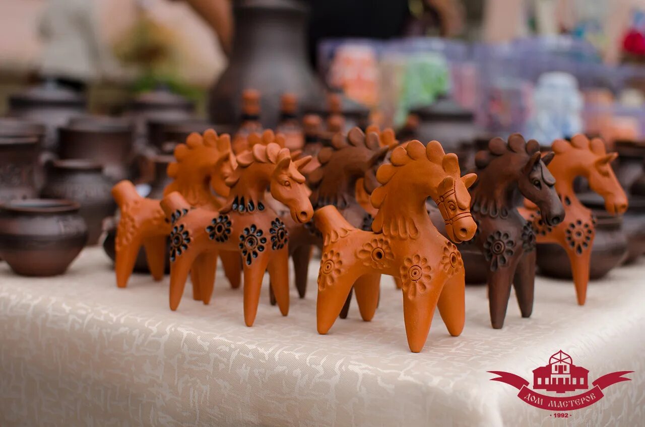 Тема город мастеров. Город мастеров. Город мастеров содержание. Город мастеров содержание. Город мастеров обложка книги.