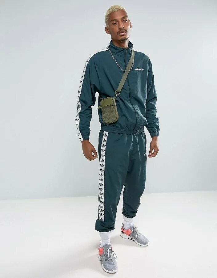 Adidas originals adicolor classics. Adidas originals adicolor tnt. штаны adidas originals tnt wind. adidas originals tnt adidas. костюм adidas originals tnt tape.