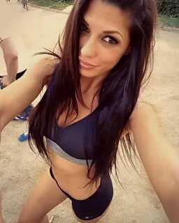 Alexa Tomas (foto + video) .