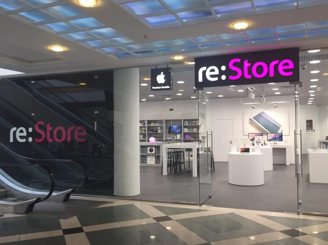 Проходит стор. Re Store. Re Store Авиапарк. Магазин айфонов. Re:Store открылся.