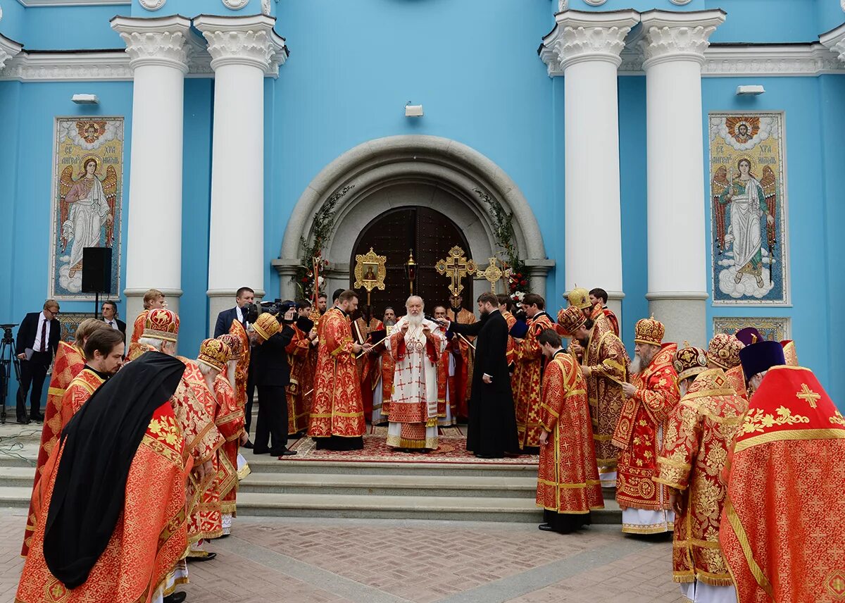 Спасский кафедральный собор пятигорска патриарх освятил 2012. 19 июня 2022 спасский собор г пенза патриарх кирилл. Патриарх кирилл в пензе 2022. Освящение кафедрального собора. Освящение кафедрального собора.