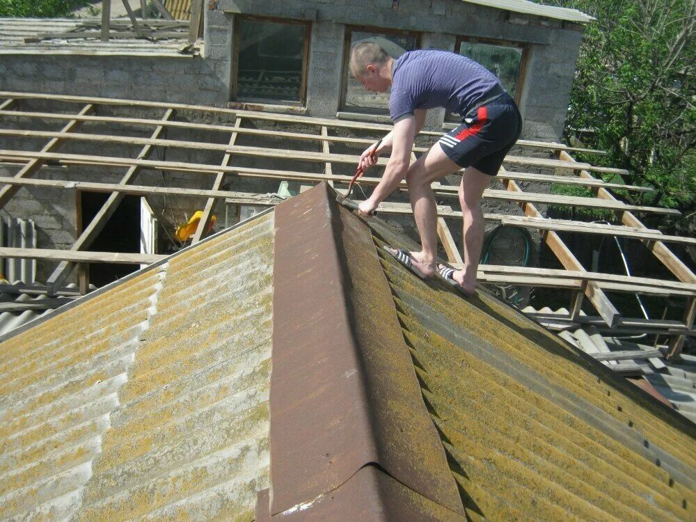 Демонтаж теплоизоляции. Демонтаж теплоизоляции. Демонтаж мягкой кровли. Демонтаж изоляции трубопроводов. Демонтаж утеплителя.