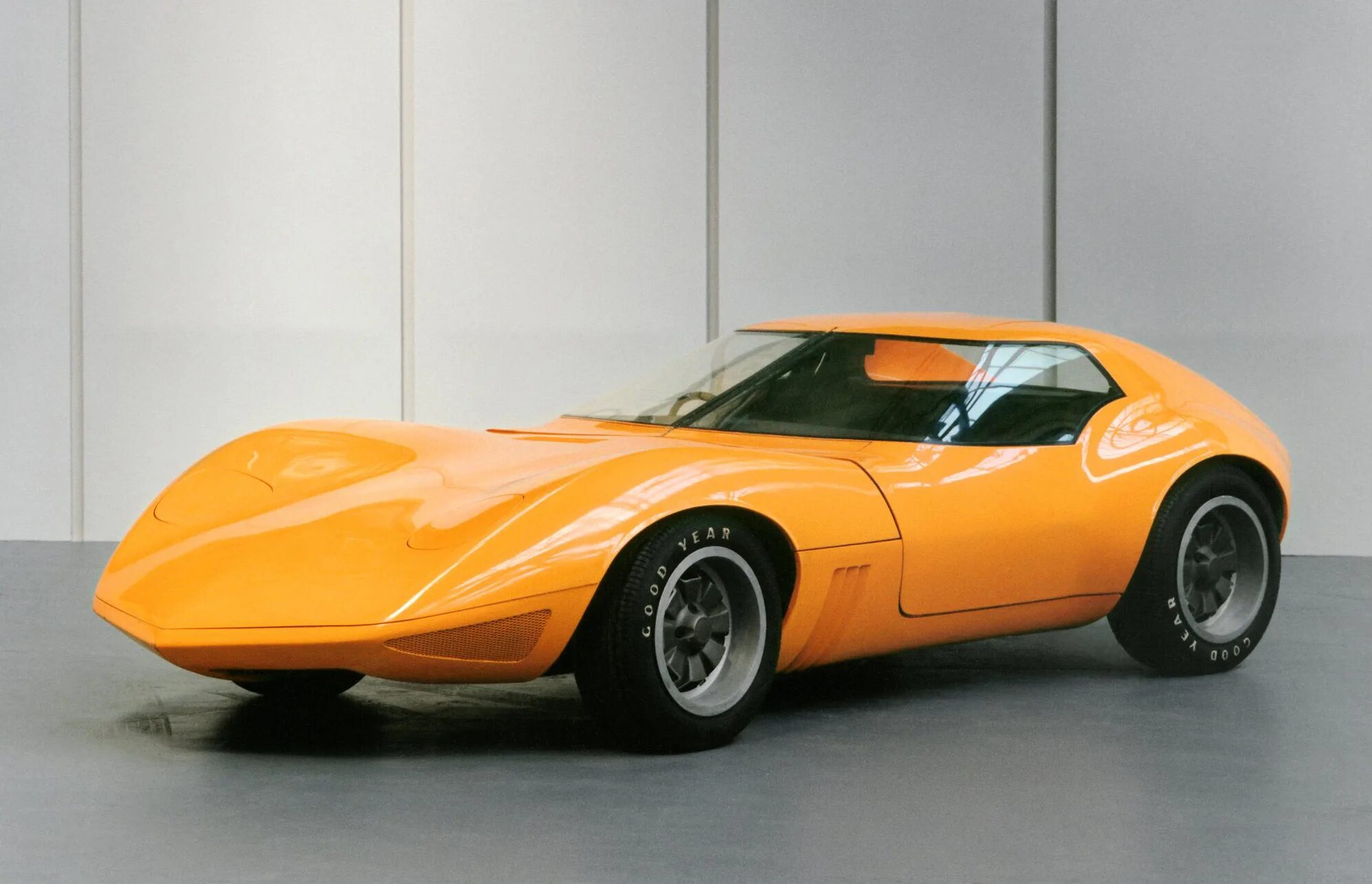 Ламборджини каунтач. Duesenberg sj557. Mclaren f1 автомобиль. Ford gt 2006. Дюзенберг sj 1935.