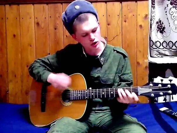 Детство золотое армейская. Детство под гитару. Братья гримм кустурица разбор гитарной партии. Под гитару детство золотое. Детство золотое аккорды.