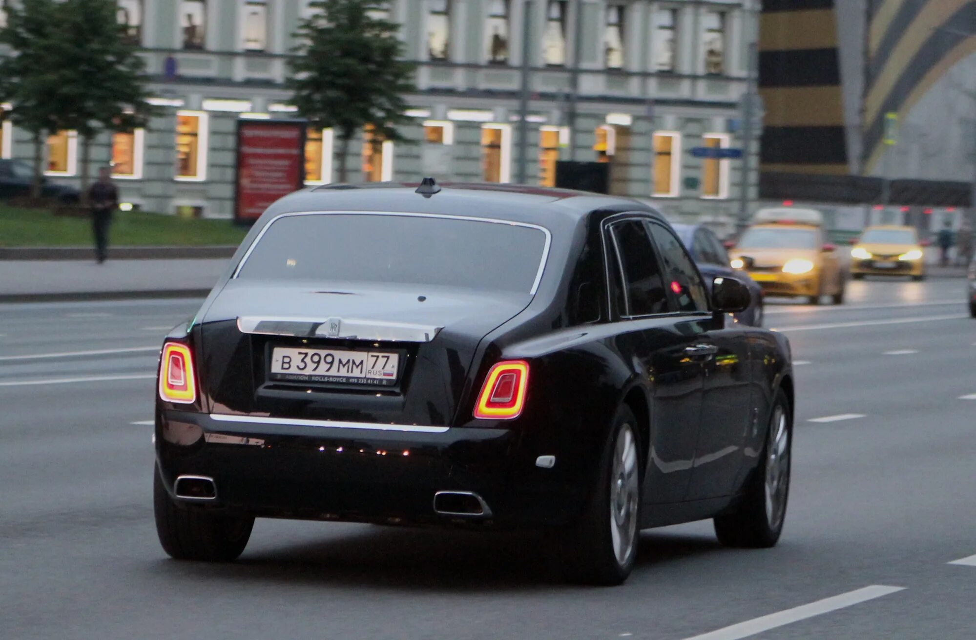 Роллс Ройс м777мм77. Роллс Ройс м777мм77 Исмаилов. Роллс Ройс 777. Rolls Royce гос номер 77 Москва.