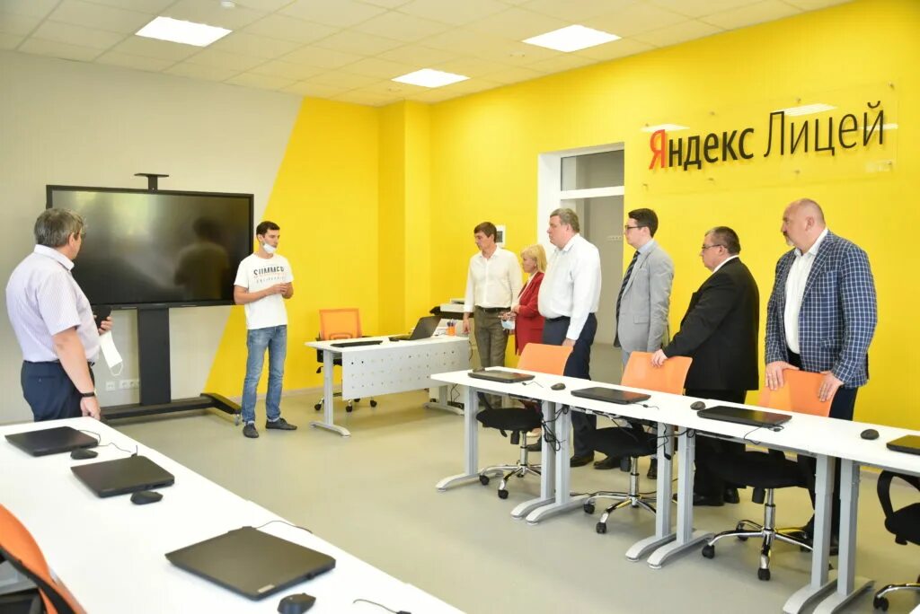 Айти ижевск. It куб. it cube сочи. мебель для it куба. it cube ижевск.