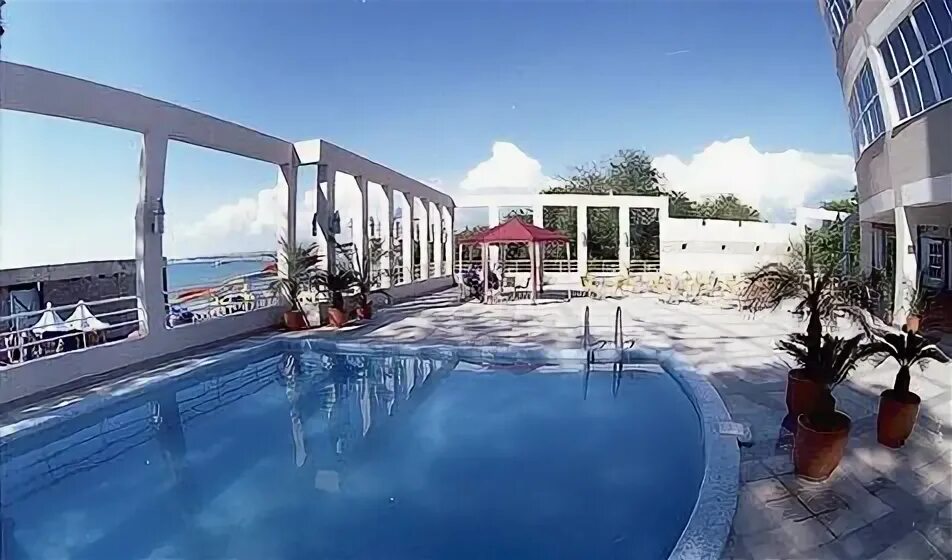 Отель южный 2 сочи. Парк отель московский алушта. Парк отель юг. Южный берег» парк-отель. Ейск пионерская 2 гостинично оздоровительный комплекс.