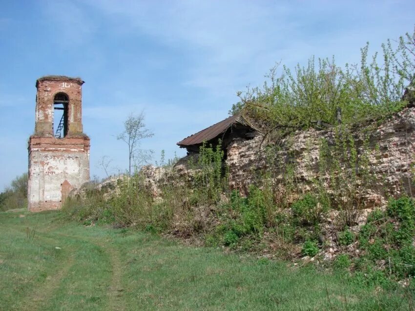 Каменский хутор климовский. Забрама Успенский Каменский монастырь. Каменский монастырь Брянская область. Каменский Успенский монастырь Брянская область. Каменский Хутор Климовского района.