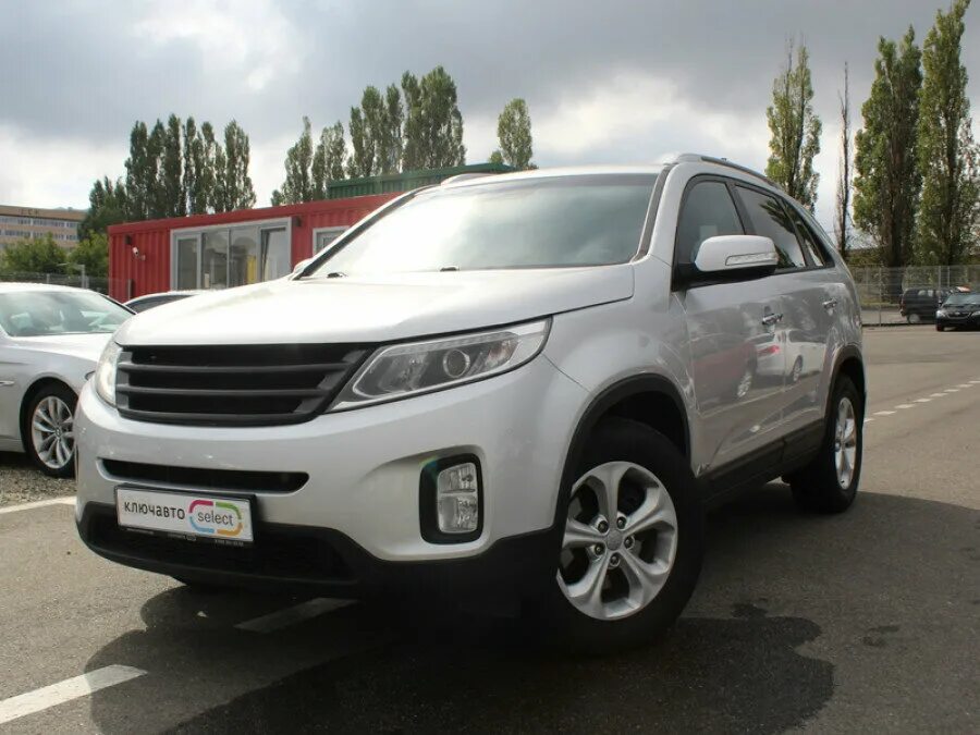 Машины с пробегом в ставрополе. Серебристый Kia Sorento II Рестайлинг 2.2d at (197 л.с.) 4wd. Кия Ставрополь. Авто с пробегом в Ставрополе в салоне Кулакова.