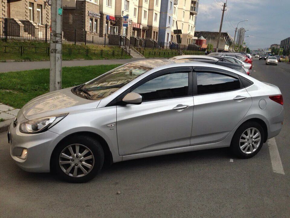 хендай солярис 2013 атермальная. Solaris спб. Hyundai solaris avito. Hyundai solaris 2015 серебро. хендай солярис 2015 года.