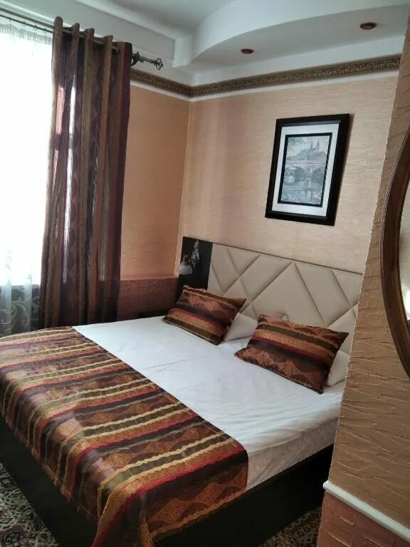 Hotel central махачкала. Гостиница централ махачкала. Отель централь махачкала. Hotel central махачкала. Гостиница махачкада сентр централ махачкала.
