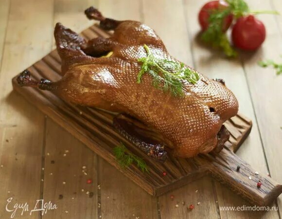 Гусь горячего копчения. Копченый гусь. мясо гуся. гусь холодного копчения.