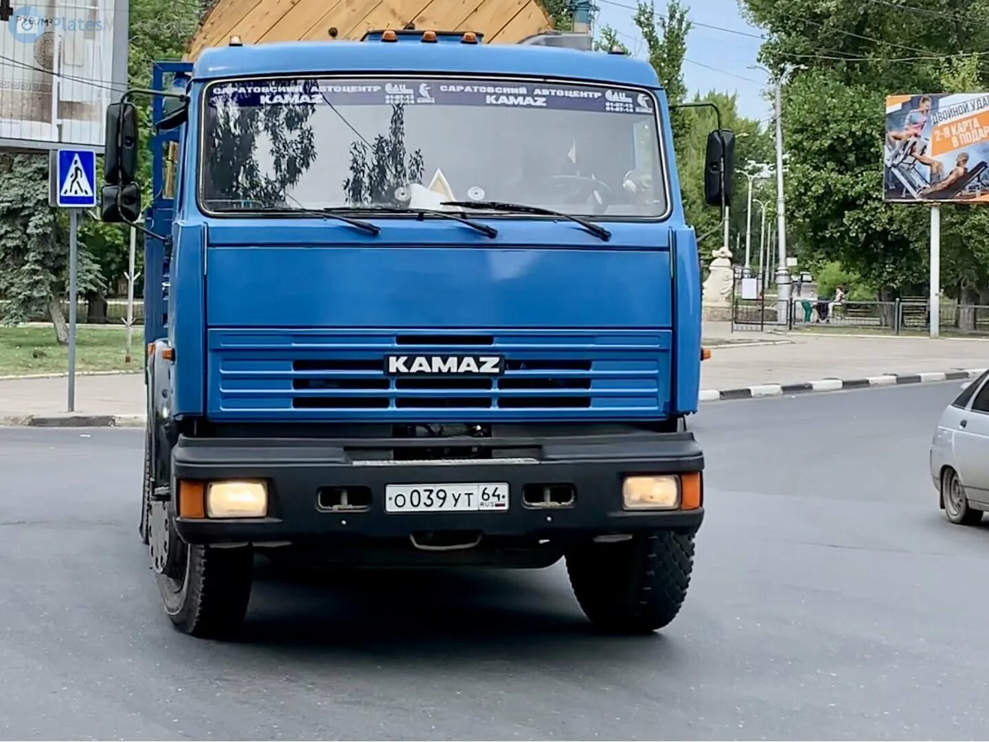 КАМАЗ 5320 синий. КАМАЗ 5320 спереди. Вид спереди КАМАЗ 53215.