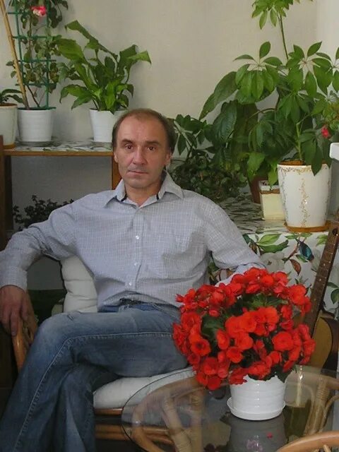 Мужчины 50-60 лет. Парни знакомятся с парнями москва. Мужчины желающие познакомиться с девушкой слюдянка. Познакомлюсь с мужчиной москва московская область. Мужчины от 50 до 55 лет.