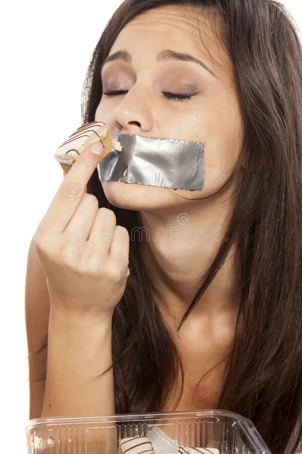 Девочка с трусами во рту. Нюхать рот девушки. Девушка нюхает наркотики. Жевательная резинка во рту. Большим пальцем по губам.