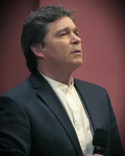 Сколько лет сергею маховикова