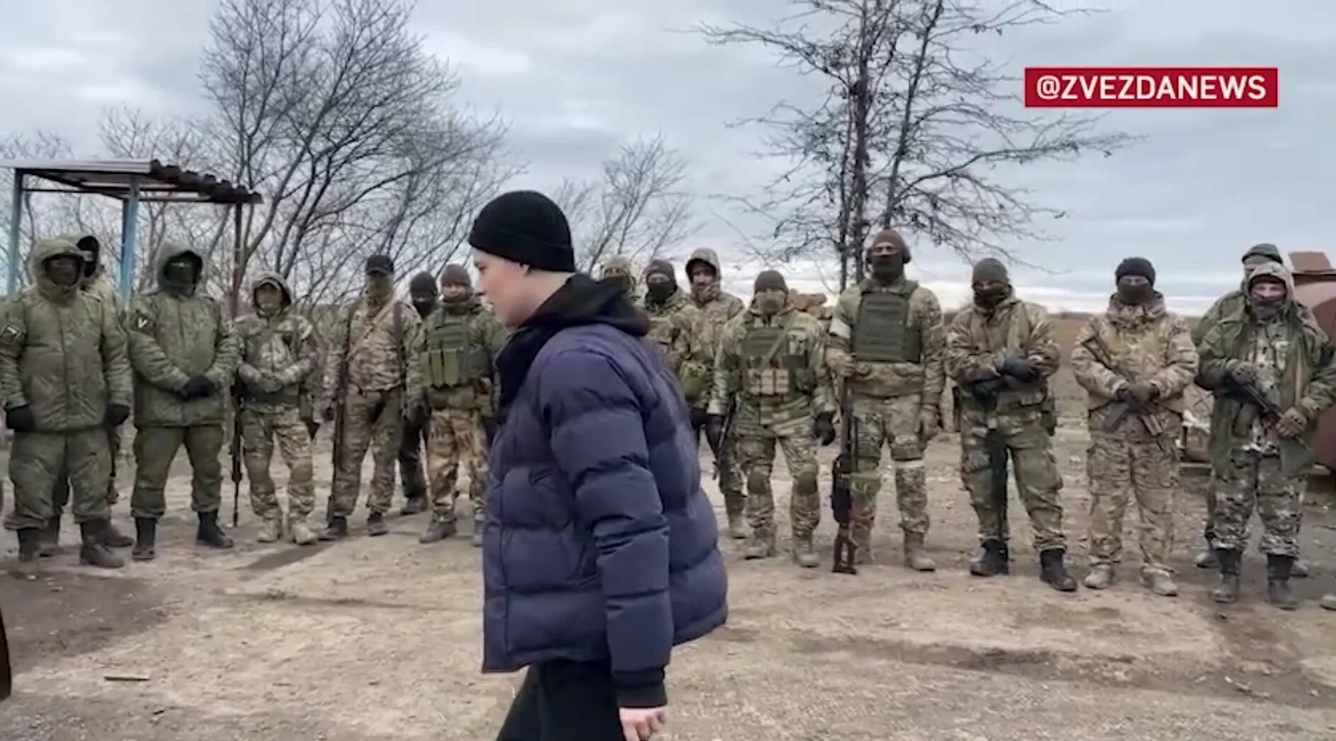Выступление шамана перед посольством сша. Шаман на донбассе. шаман в новороссии. шаман в луганске. выступление шамана на донбассе.