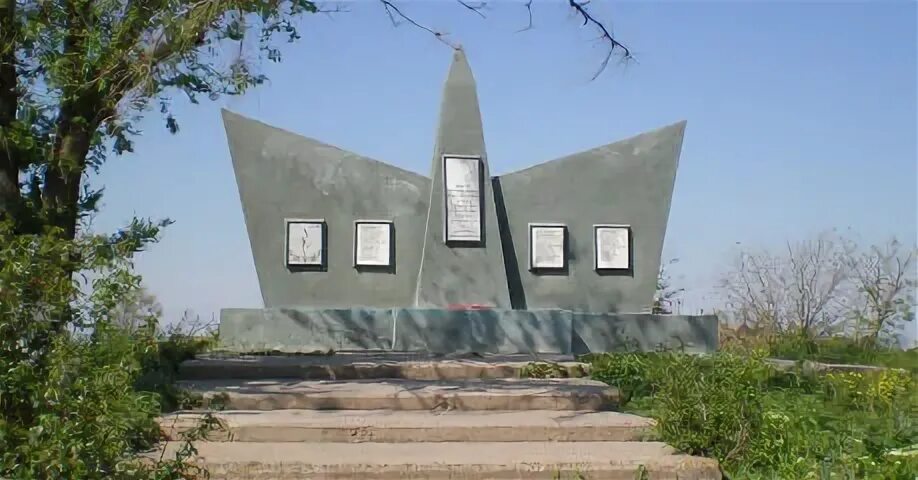 Денисовка ремонтненский. Ремонтненский раён посёлок новопривольный. Ремонтненский раён посёлок новопривольный. Поселок ремонтное ростовская область. Село подгорное ростовская область.